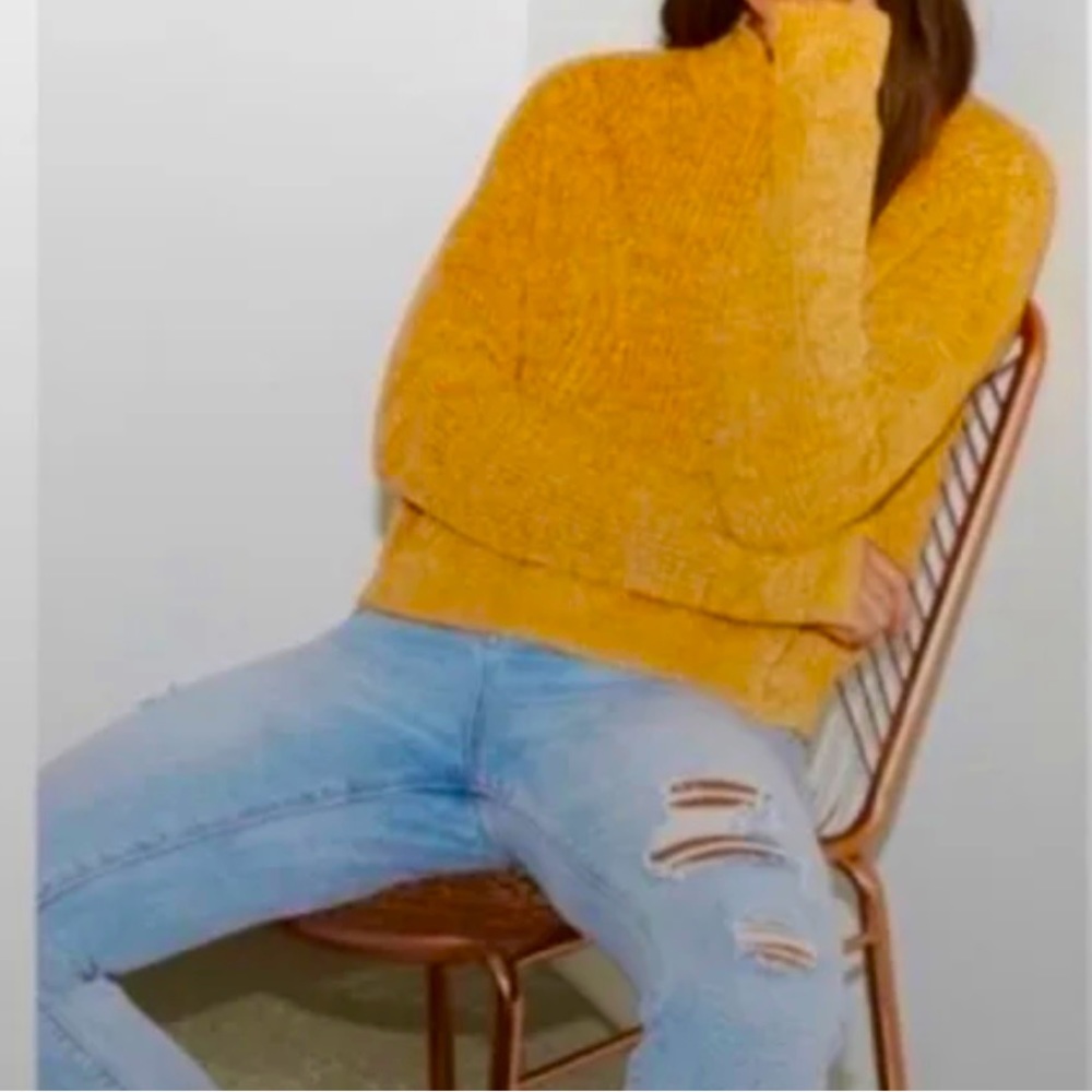 Cropped Pullover Sweater